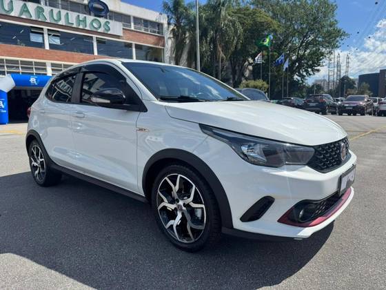 FIAT ARGO 1.8 E.TORQ FLEX HGT MANUAL FIAT ARGO 1.8 E.TORQ FLEX HGT MANUAL